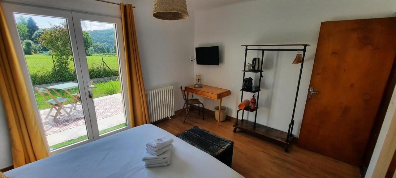 Bed and Breakfast Le Jardin De Moulis, Saint Girons, Ariege, Pyrenees, Exterior foto