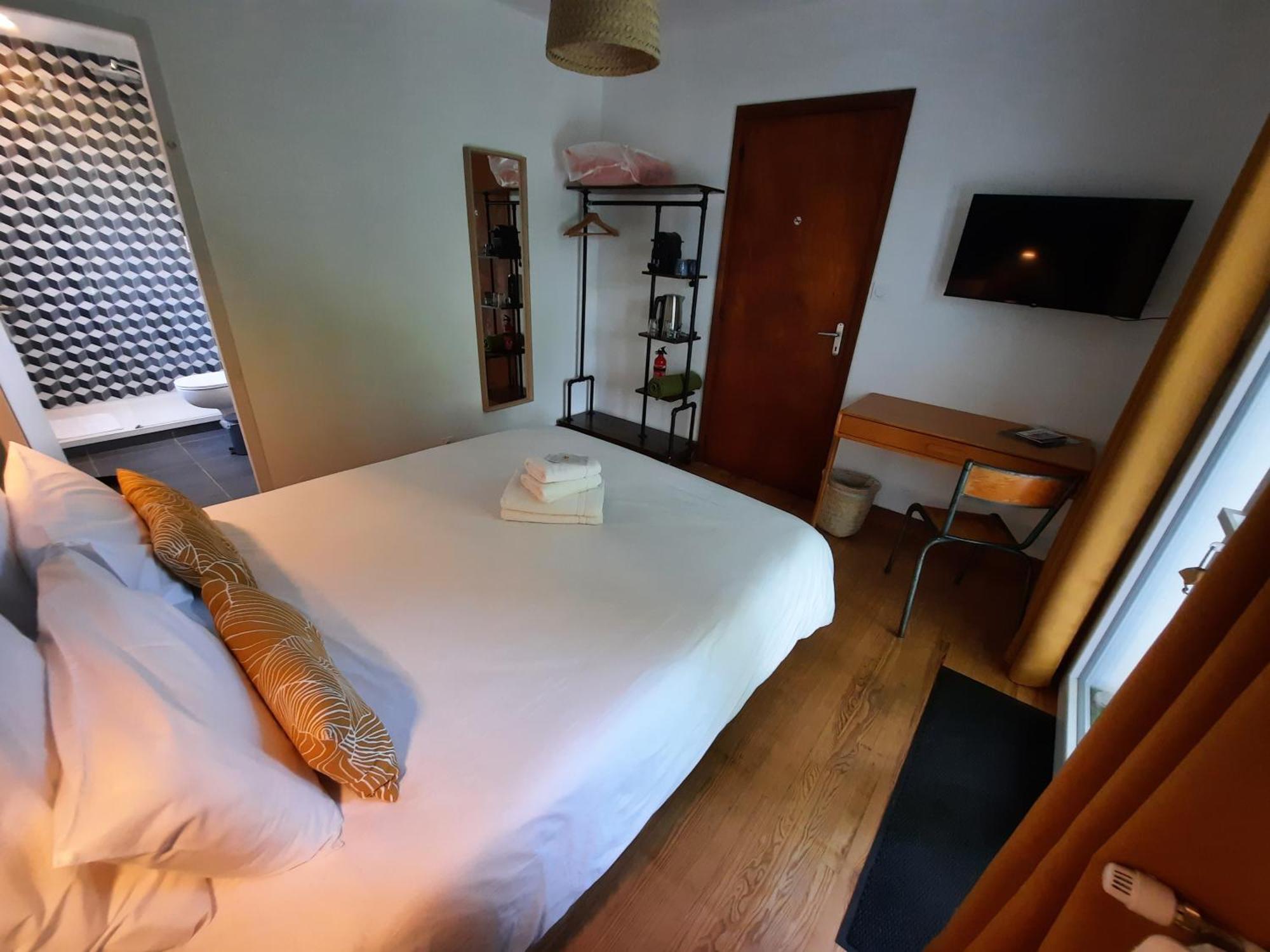Bed and Breakfast Le Jardin De Moulis, Saint Girons, Ariege, Pyrenees, Exterior foto